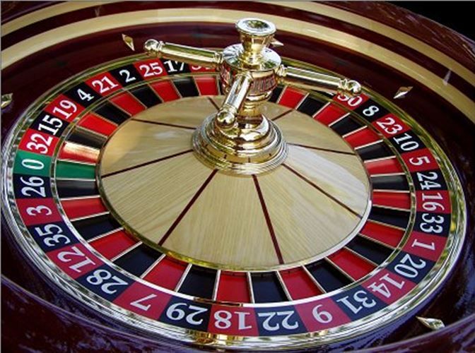 888 Poker کھلاڑیوں کے لیے لائیو کیسینو سیکشن
